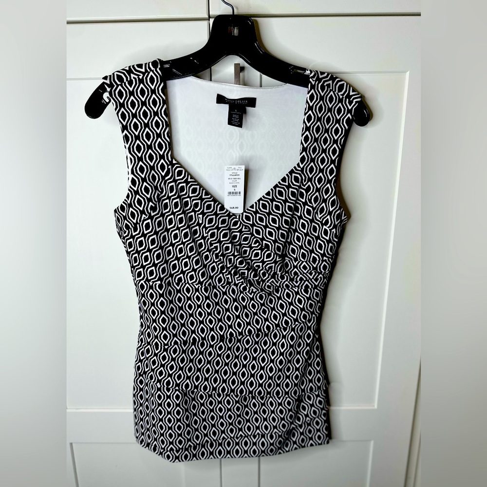 NWT White House Black Market Size S Black and White Tank